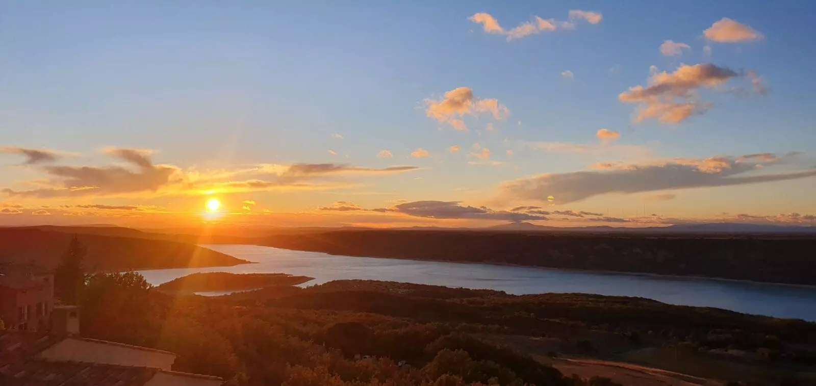 Coucher de soleil à partir de la terrasse de la villa OVerdon