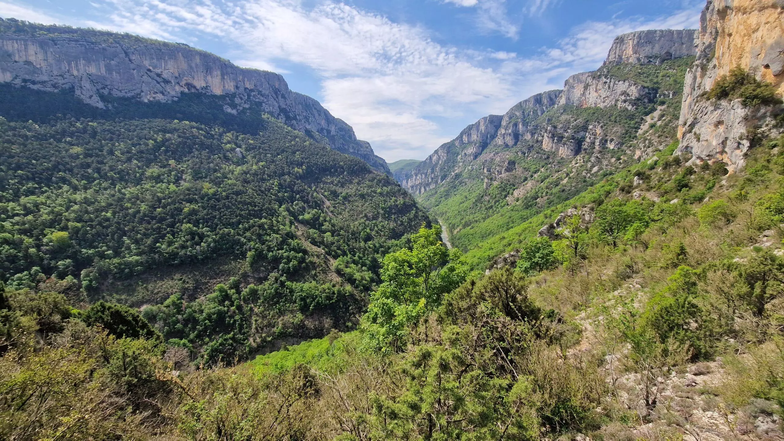 au pied des gorges du verdon