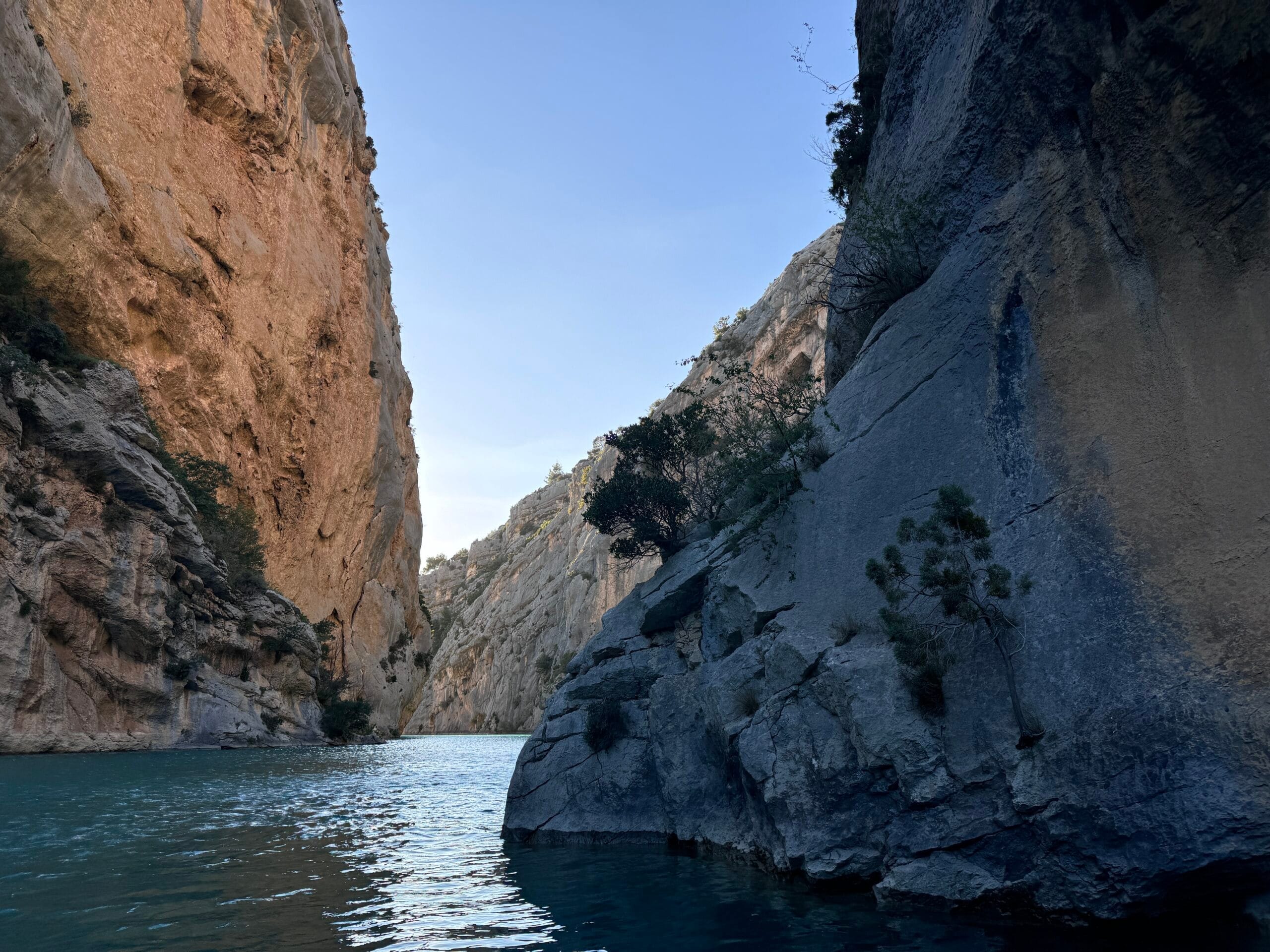 cache cache lumiere gorges verdon soir canoe
