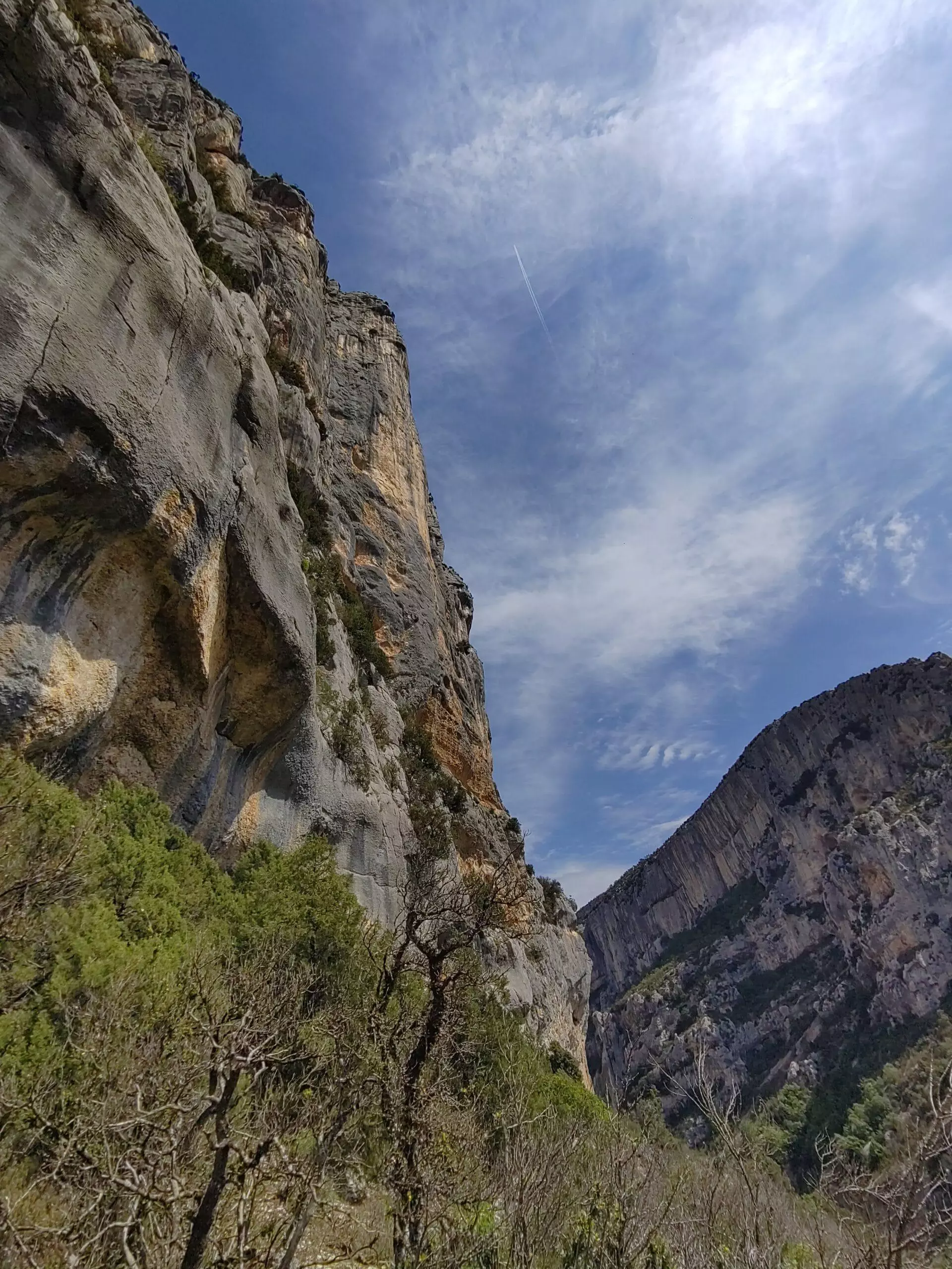 falaise calcaire grimpable des gorges du verdon
