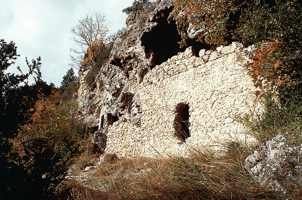 Grottes de Saint-Maurin un sanctuaire troglodyte caché
