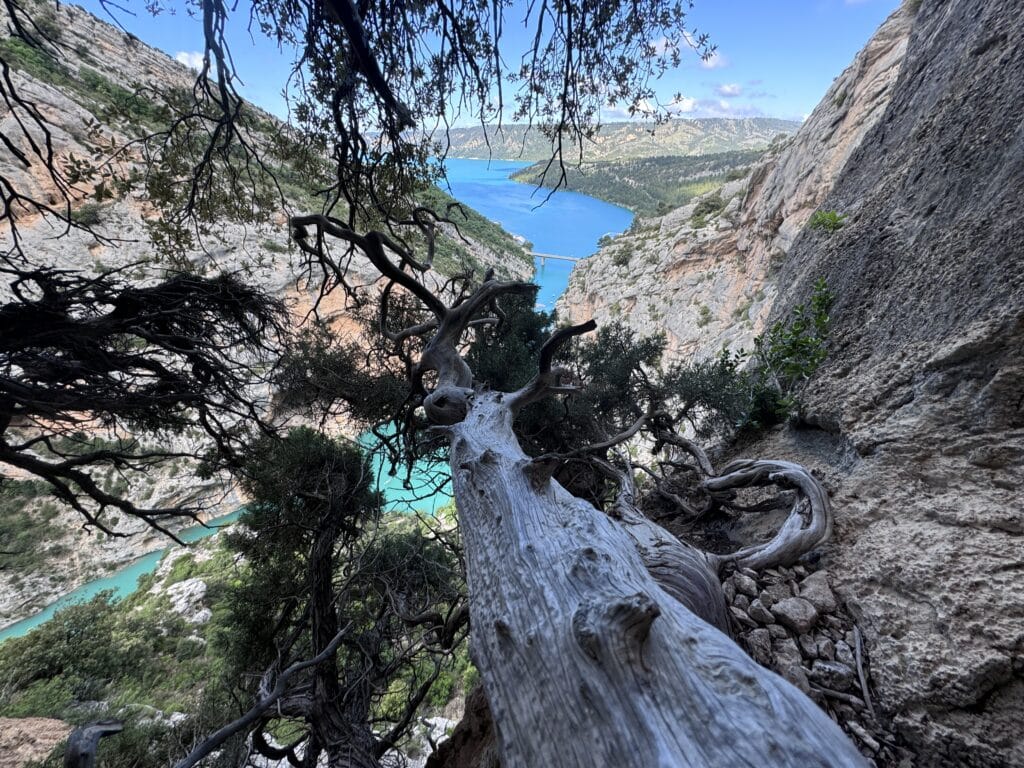 a l ombre dans relais dans gorgesdu verdon