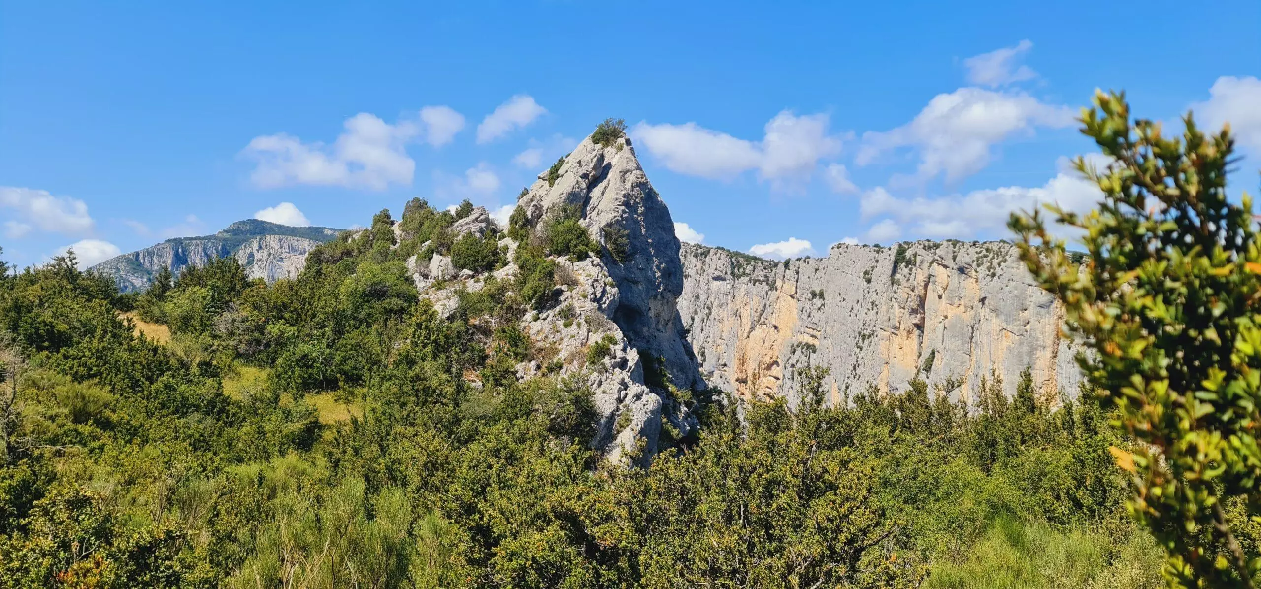 belevederes Rancoumas – page un jour une rando – vue falaise