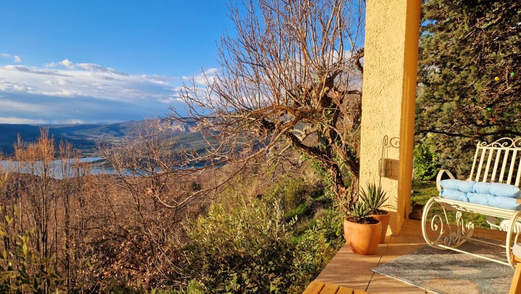 villa OVerdon jardin – vue cosy