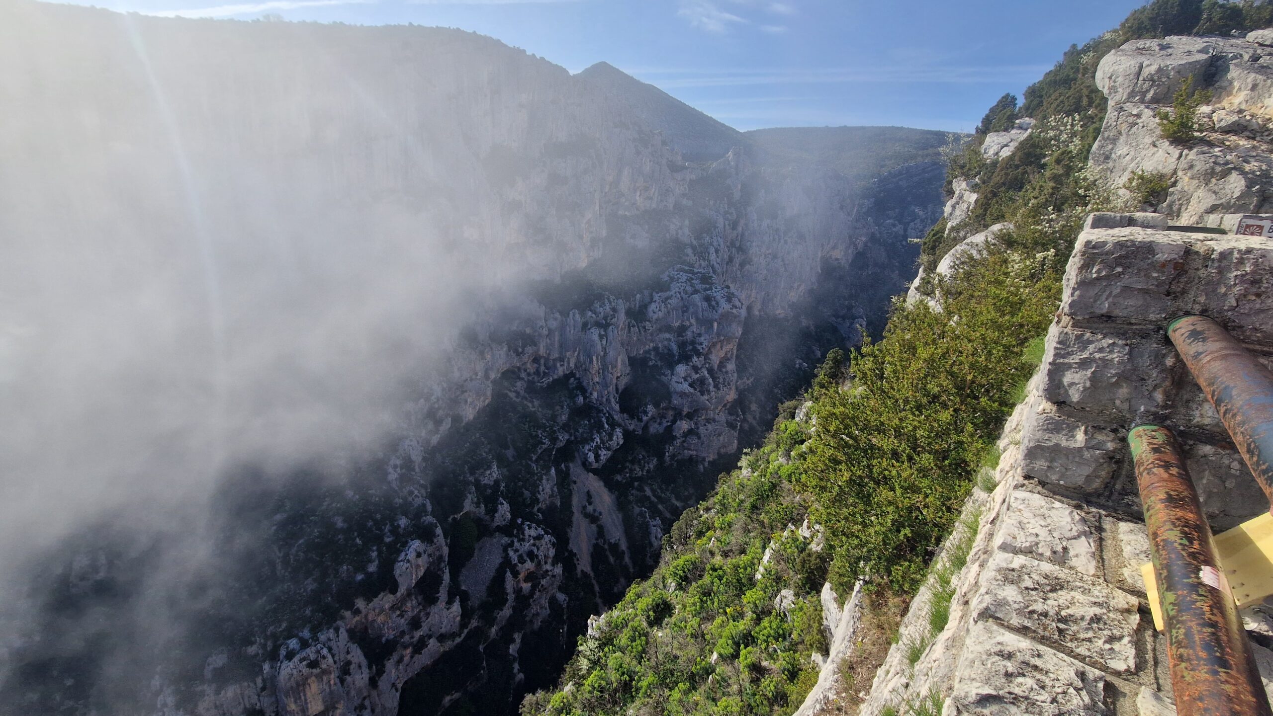 belevedere verdon avec brouillard