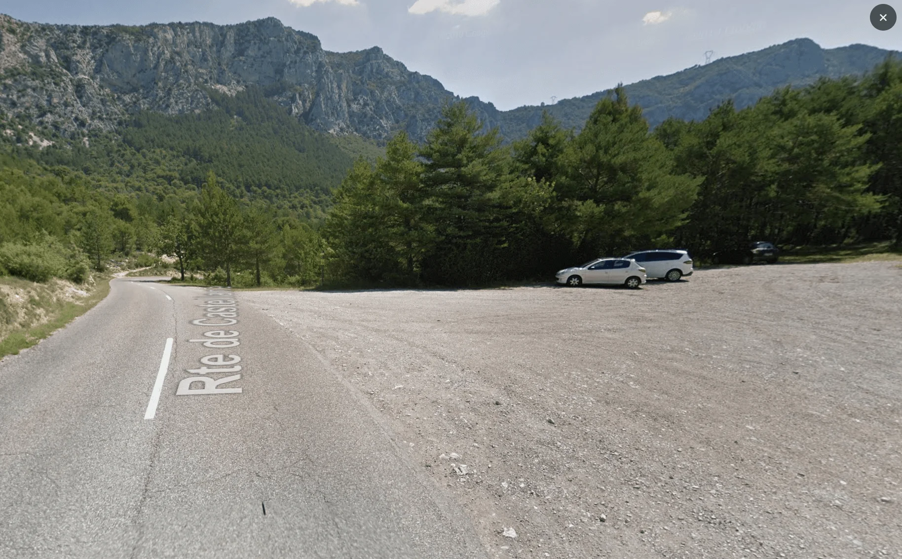 Félines parking departure Félines parking departure