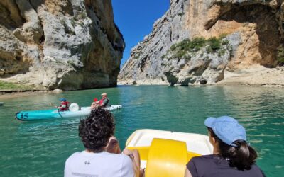 Promenade en pédalo à l'entrée des Gorges du Verdon