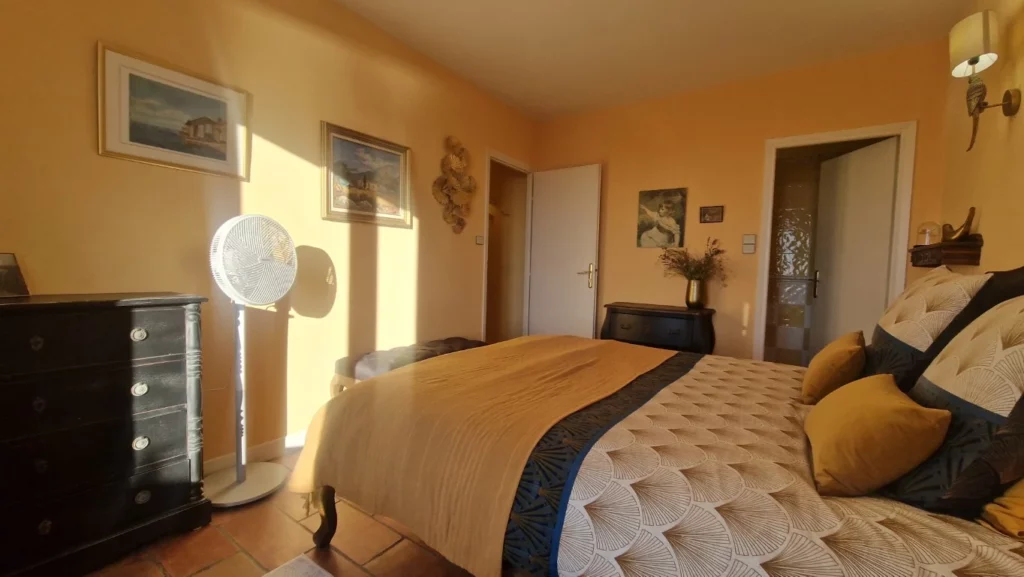 villa-overdon-chambre-lumiere-soleil-decoration