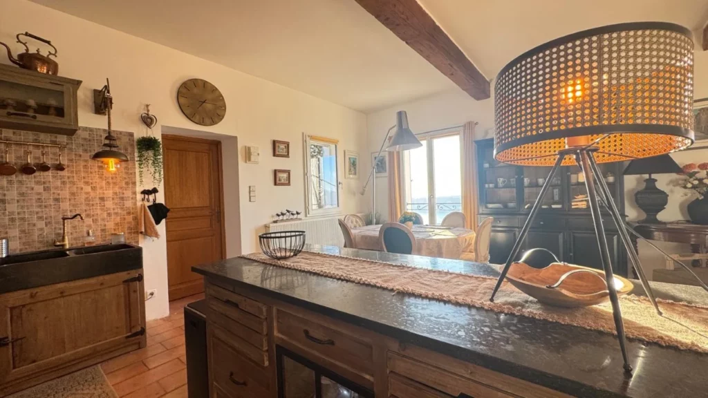 villa-overdon-cuisine-plan-travail-ilot-central